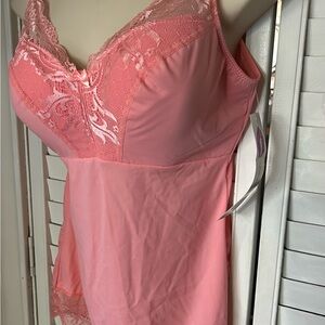 Rhonda Shear Coral Lace Nylon Camisole XL